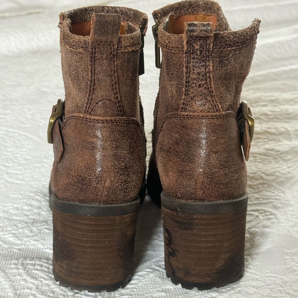 Lucky Brand brown distressed boots - Picture 2 of 10